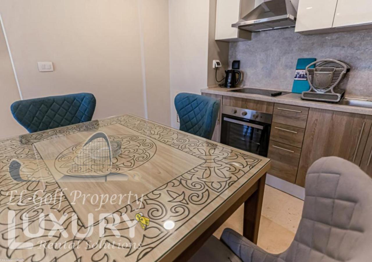 Apartment Mangarov-2br. M1-6b-12 *